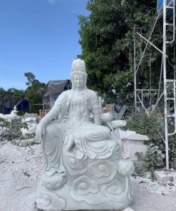 Tôn tượng quan âm tự