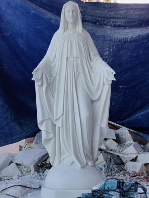 Tượng mẹ Ban Ơn